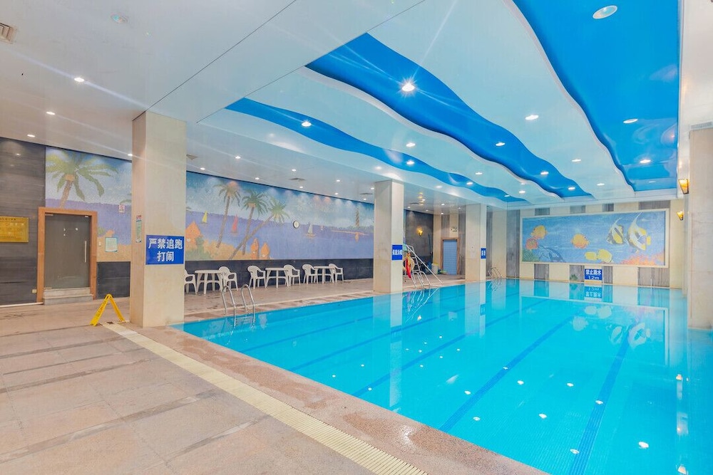 Gladden Hotel Jiangmen 37/61
