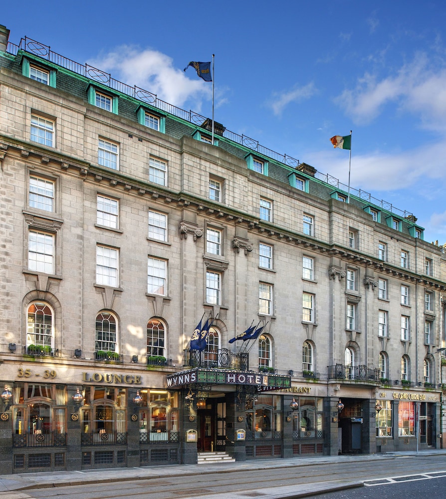 Wynns Hotel 2/33