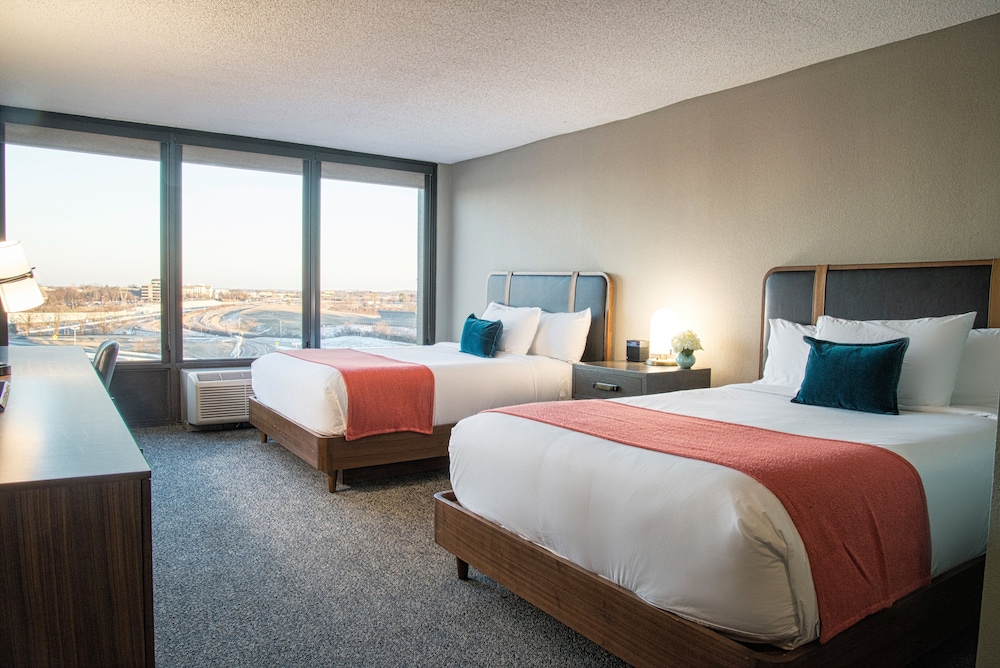 Hotel Preston Nashville Airport 24/70