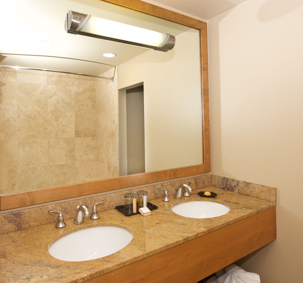 Salishan Coastal Lodge 13/40