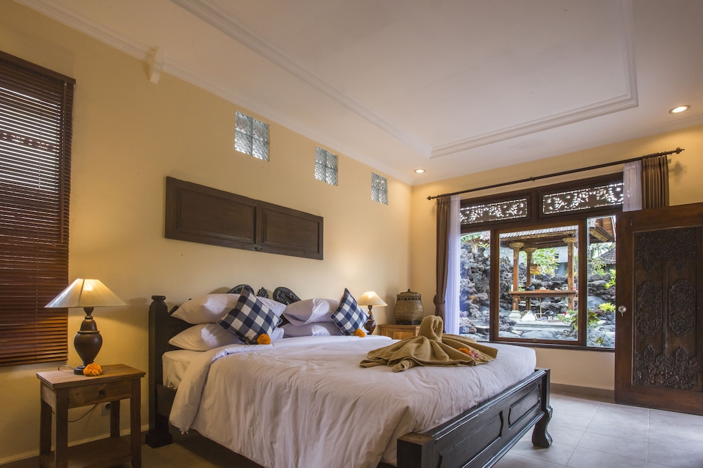2 BEDROOMS, VILLA