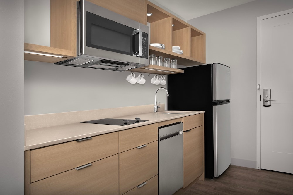 TownePlace Suites Jacksonville Airport 56/57