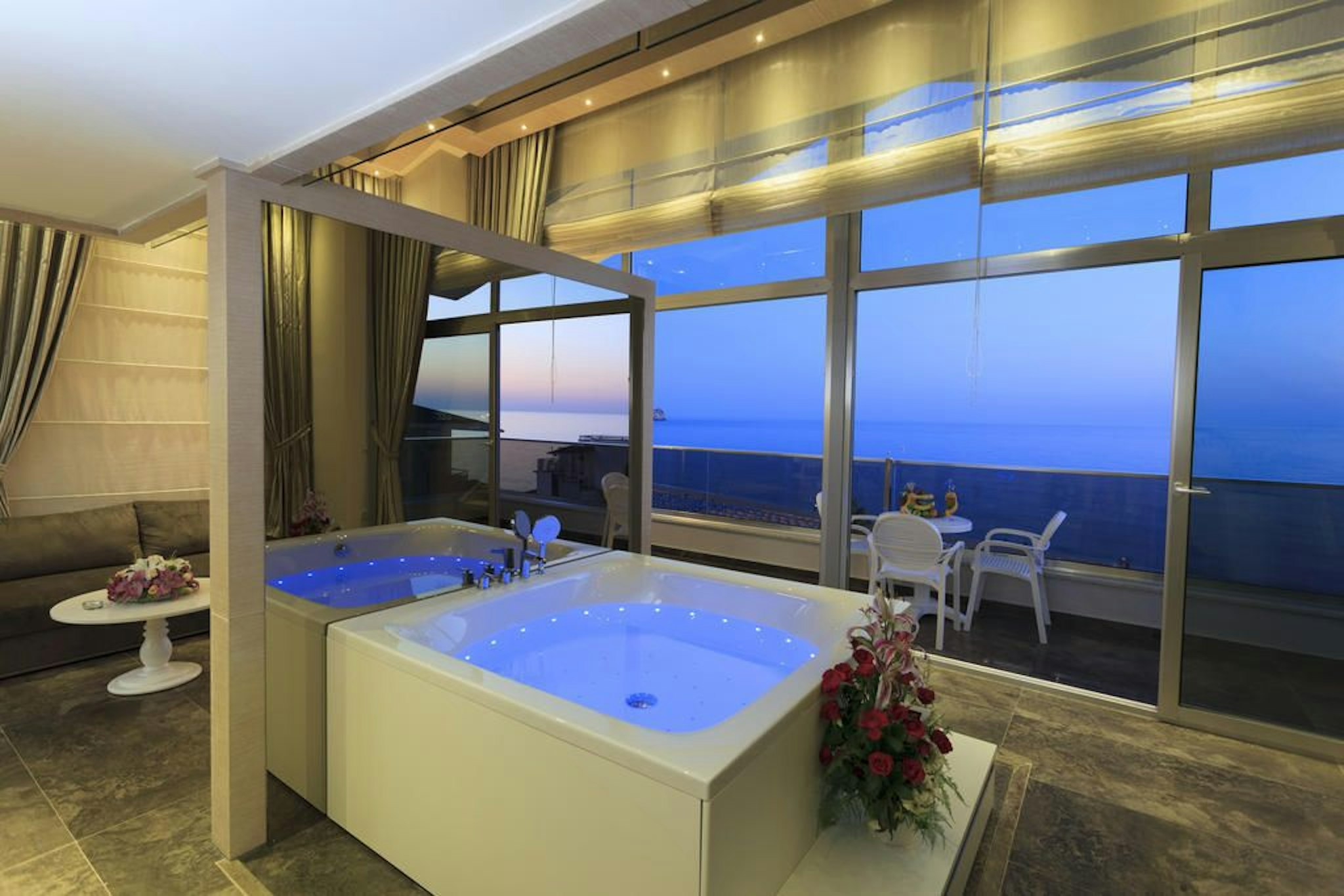 Xperia Saray Beach 67/67