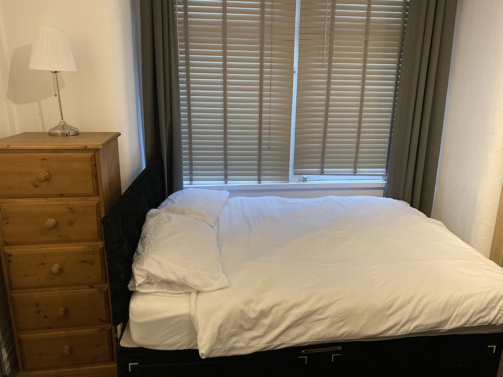 Quality Accommodation 23/50