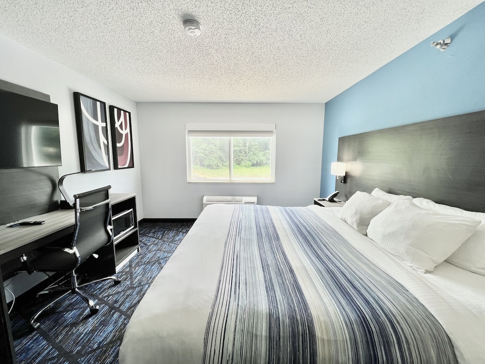 AmericInn by Wyndham Quincy 5/32