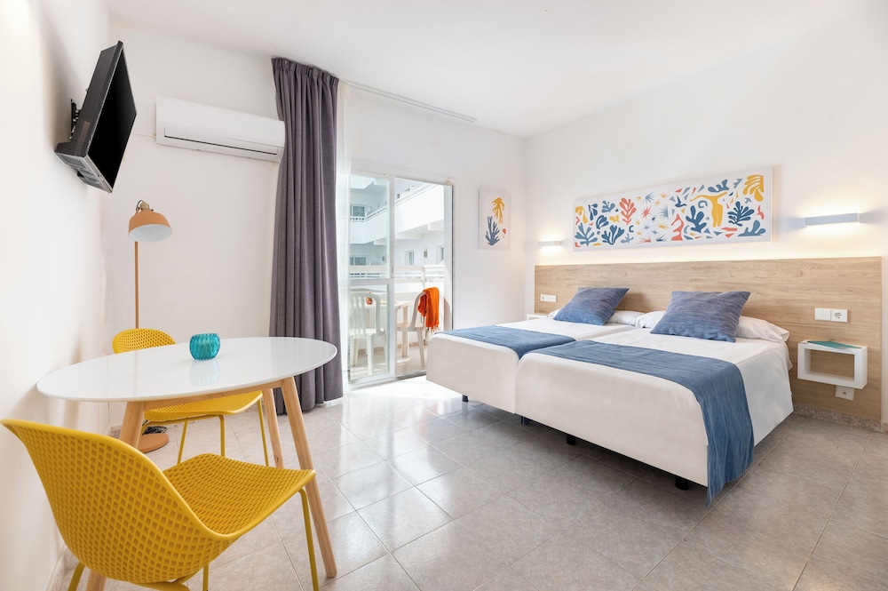 Studio, Twin Beds, Sea View