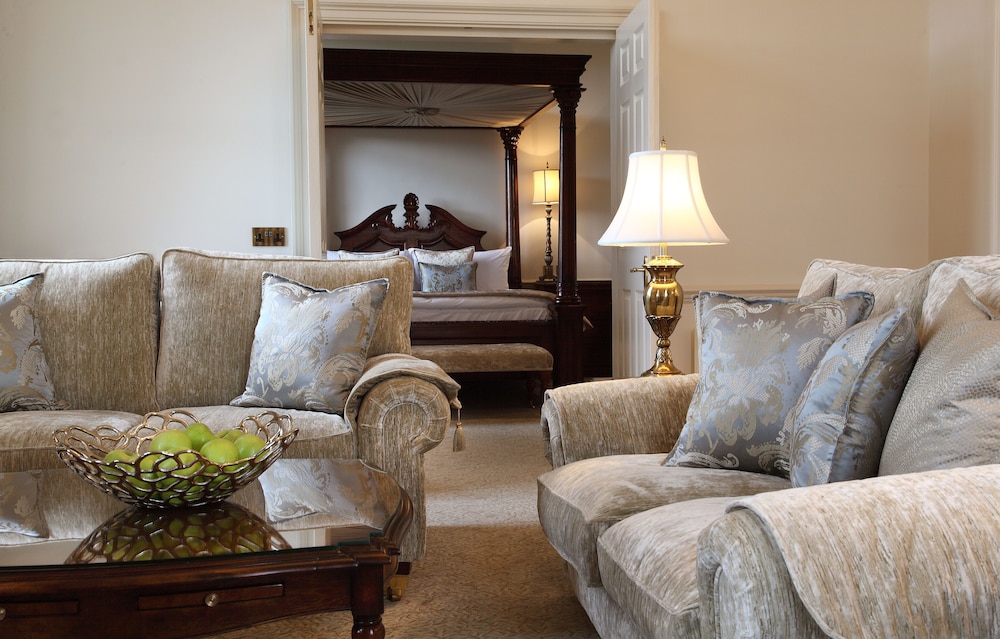 Macdonald Bath Spa Hotel 48/69