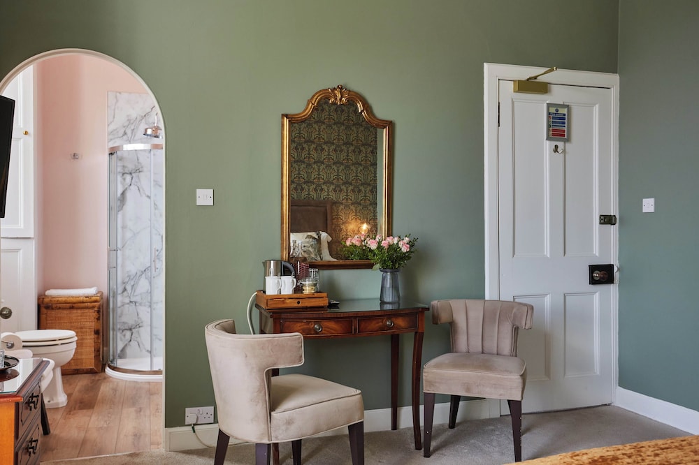 Merlindale Bed & Breakfast 36/50