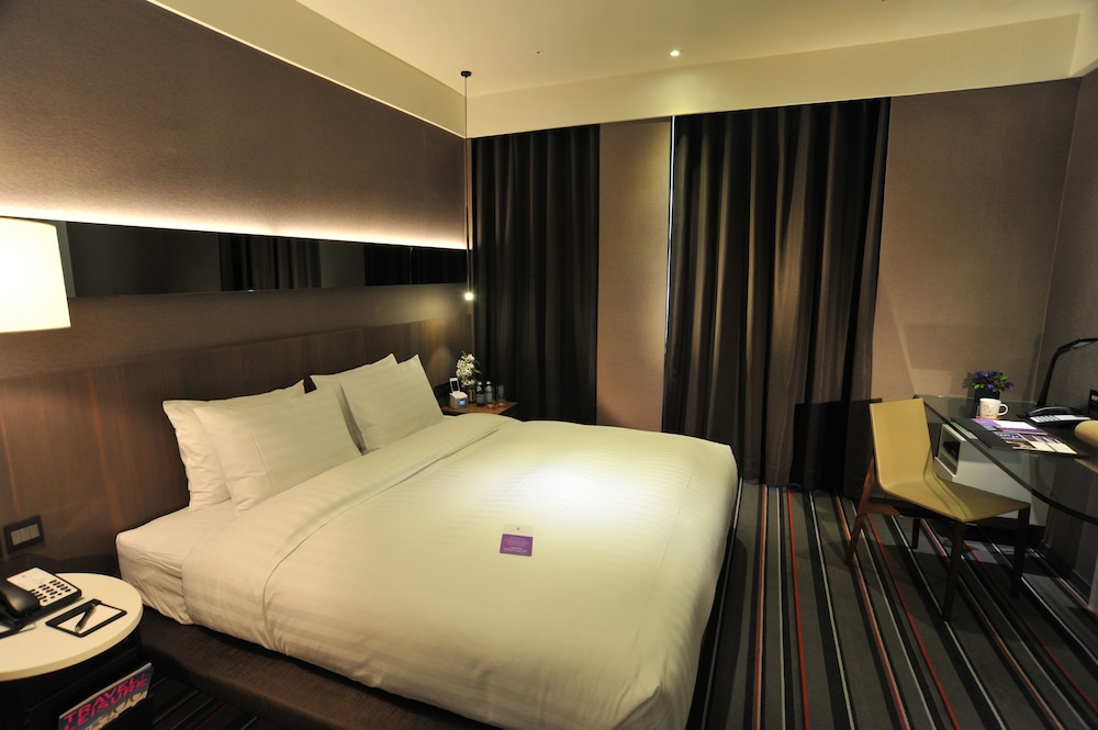 WESTGATE HOTEL 32/66