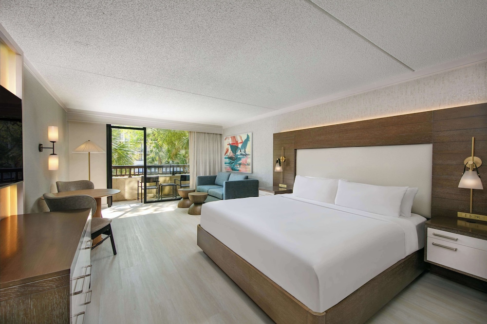 SUPERIOR, KING BED, SOFA