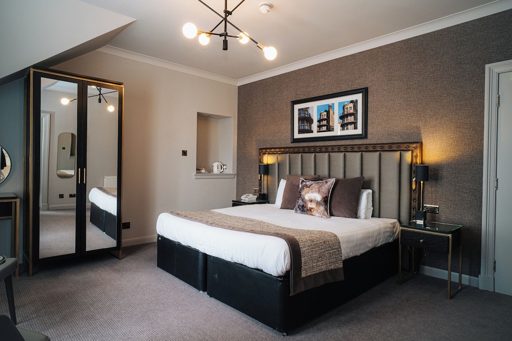 CLUB, PREMIUM, DOUBLE BED
