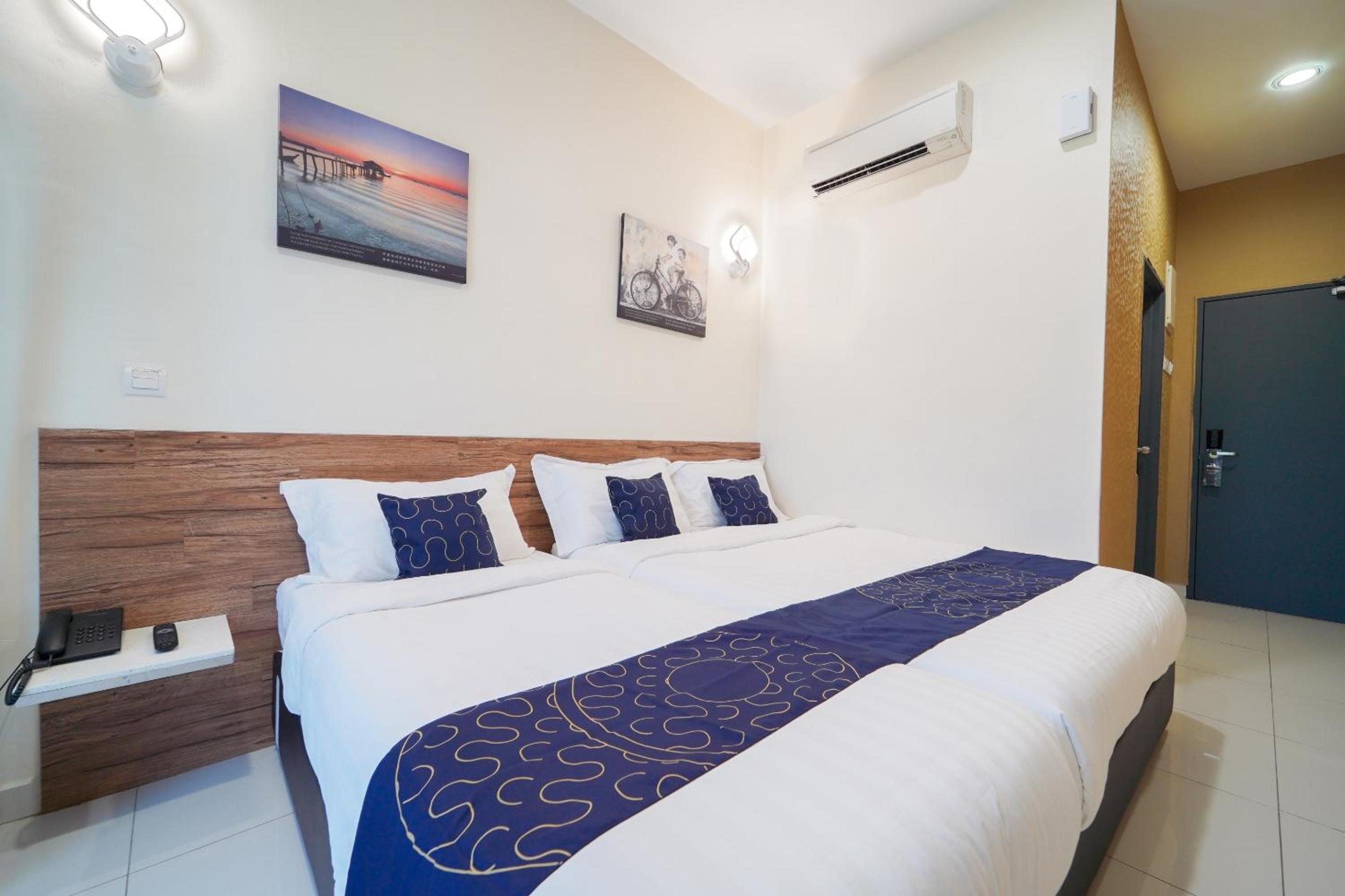 Capital O 89647 Atta Hotel 16/49