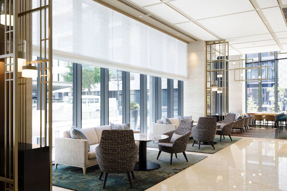 Courtyard By Marriott Osaka Honmachi 35/47