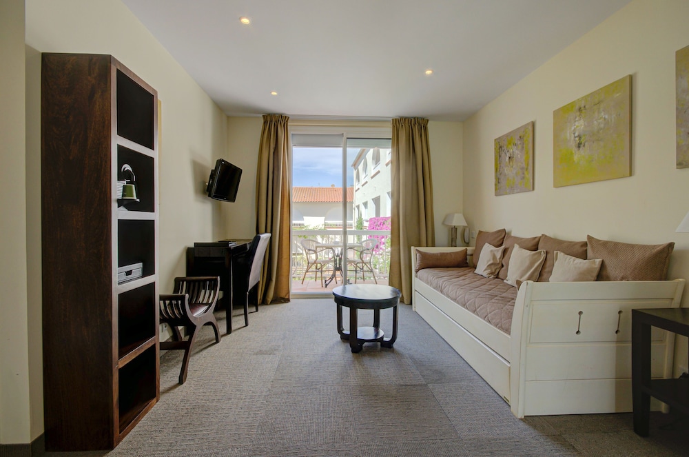HOTEL LE COTTAGE 33/59