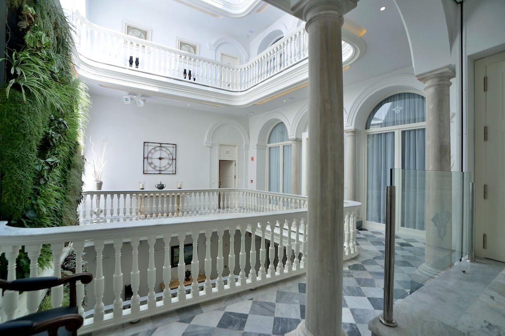 EL ARMADOR CASA PALACIO 8/61
