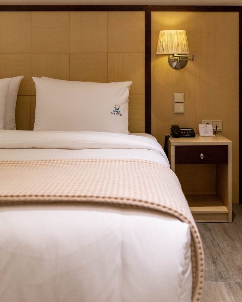 Piraeus City Hotel 7/63