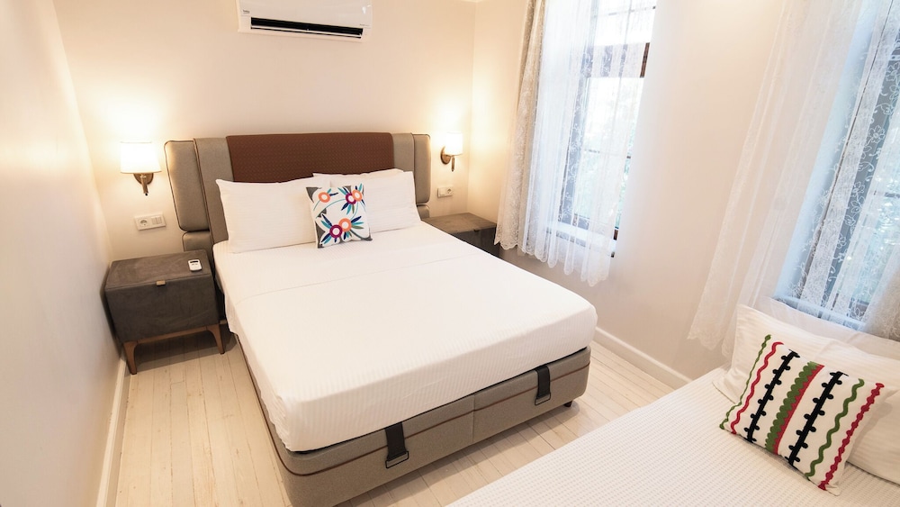 غرفة كلاسيكية ثلاثية مع أريكة، Hotel Katina 2/10