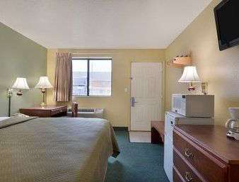 Days Inn by Wyndham Morton 8/12