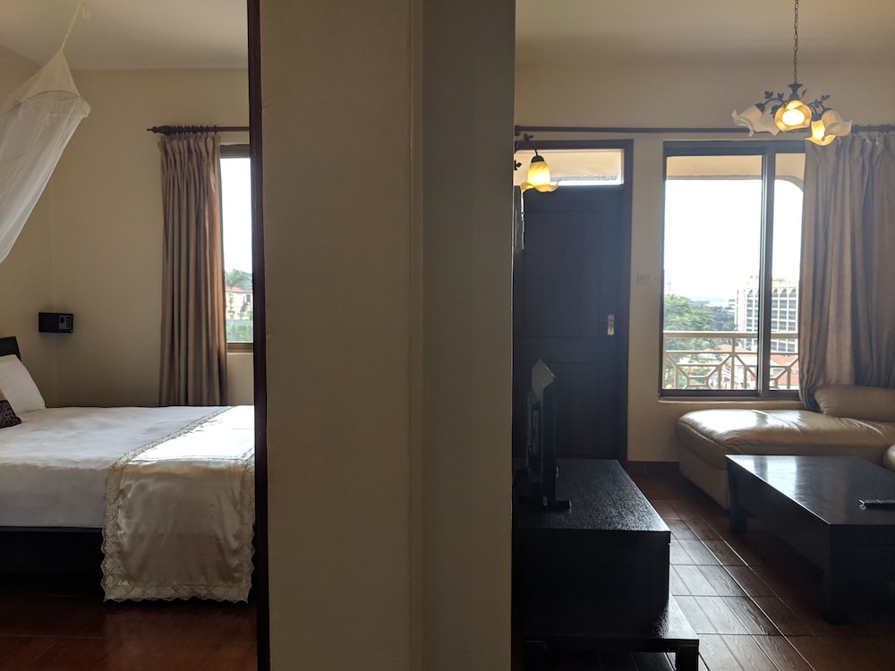 Prestige Hotel Suites 15/50