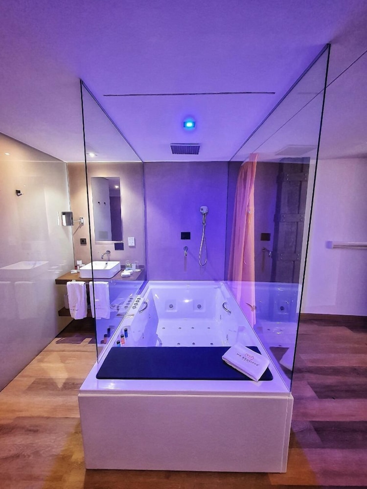 MB BOUTIQUE HOTEL 28/50