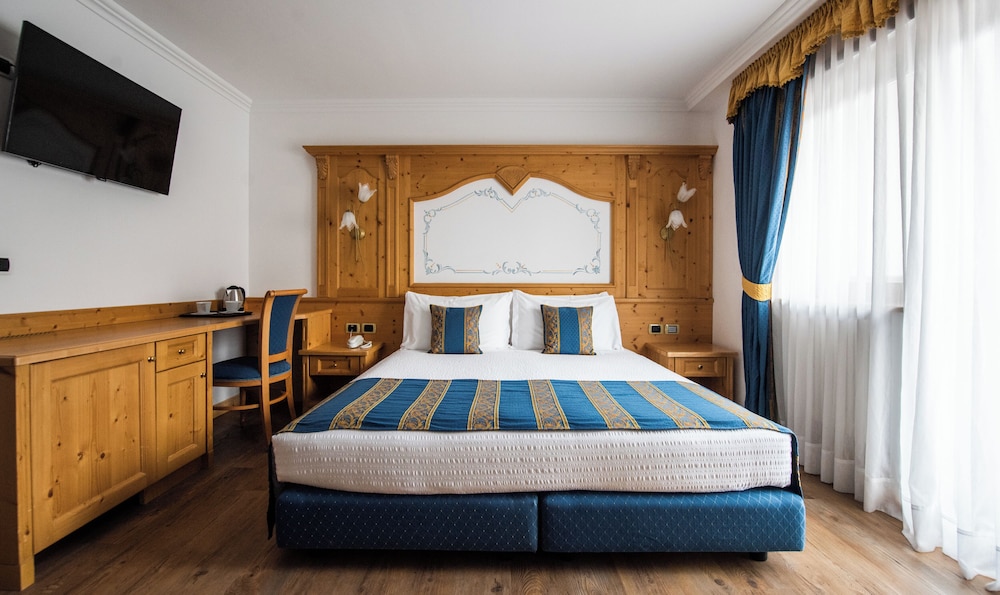 Hotel Antares 22/70