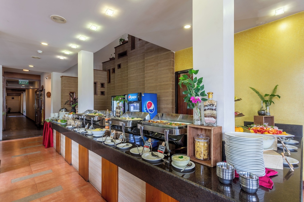 Atithi Resort And Spa 62/67