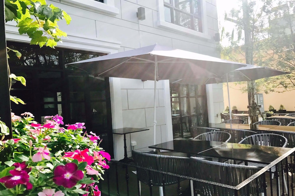 Marquise Boutique Hotel 12/64