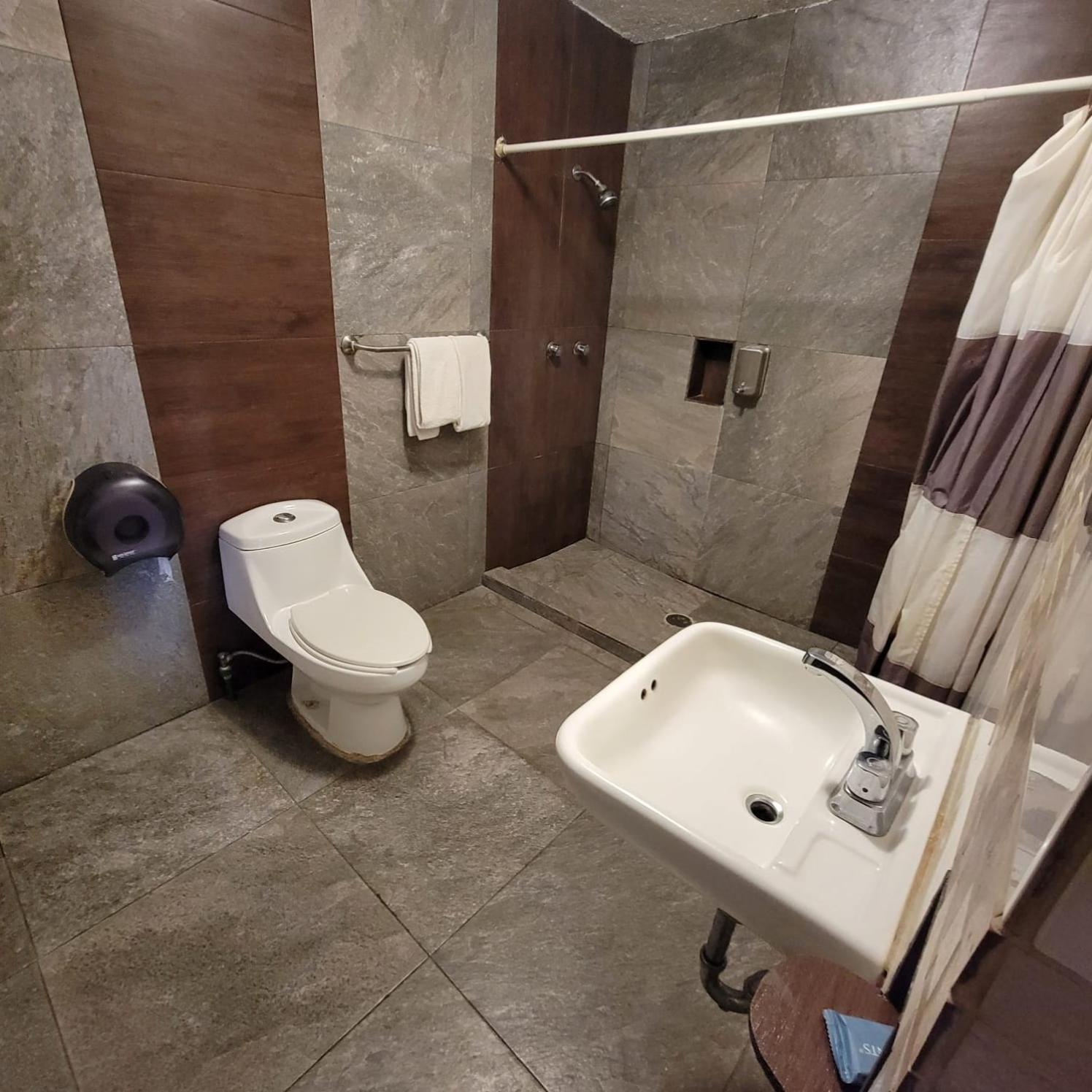 Hotel Villa del Sol Chihuahua 35/35