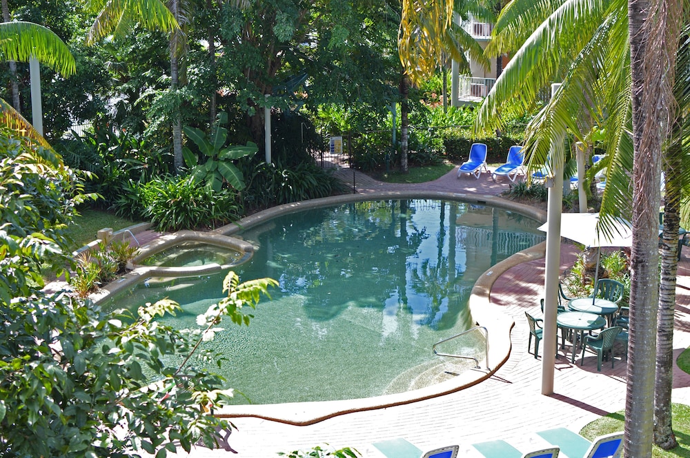 CAIRNS BEACH RESORT 40/49