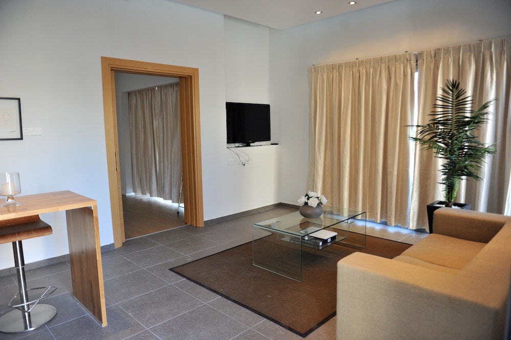 E Hotel Spa Resort 33/61