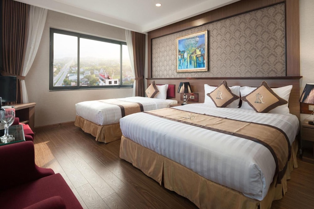 Royal Palace Hotel 16/48