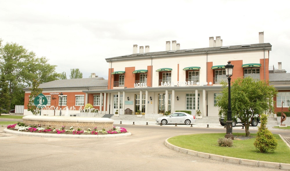 Hotel Lasa Sport 1/43