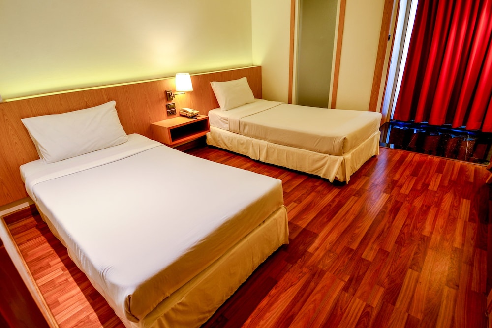 Viva Hotel Songkhla 24/66