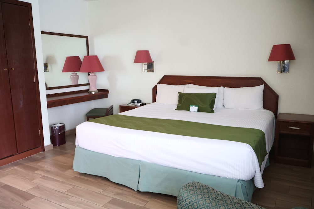 Hotel La Joya 10/62