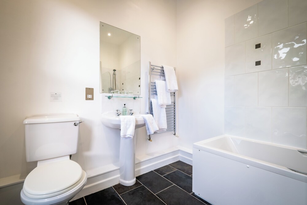 Ambleside Townhouse 54/59