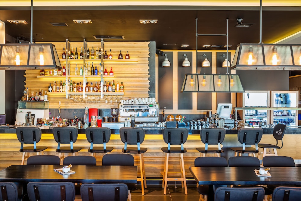 Porto Marine Hotel 55/64