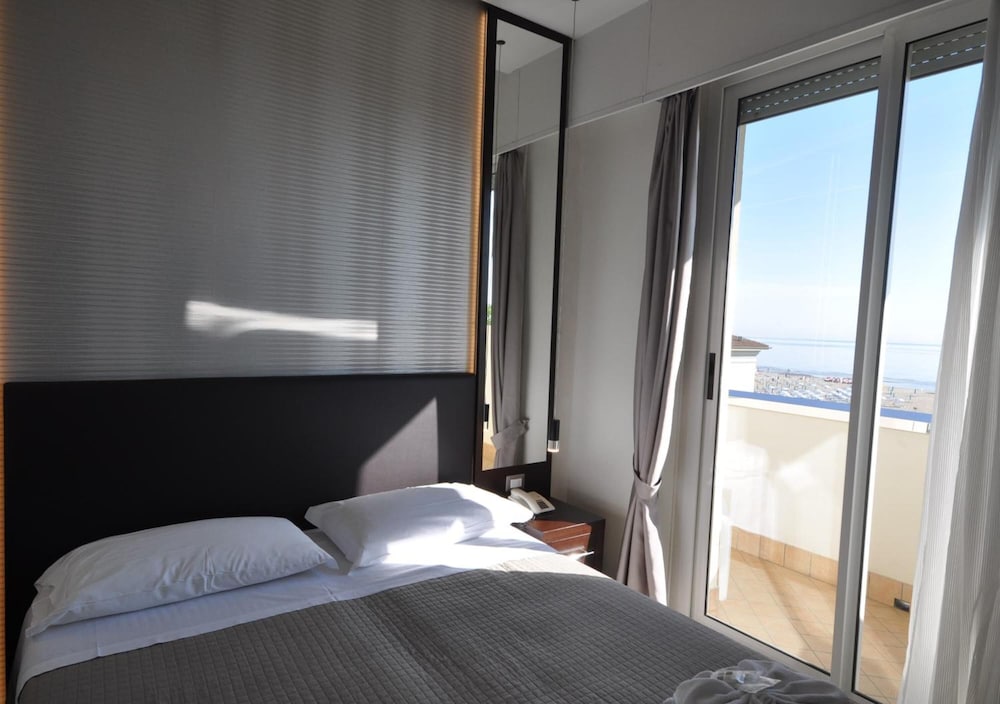 Hotel Adriatic & Beauty 9/37