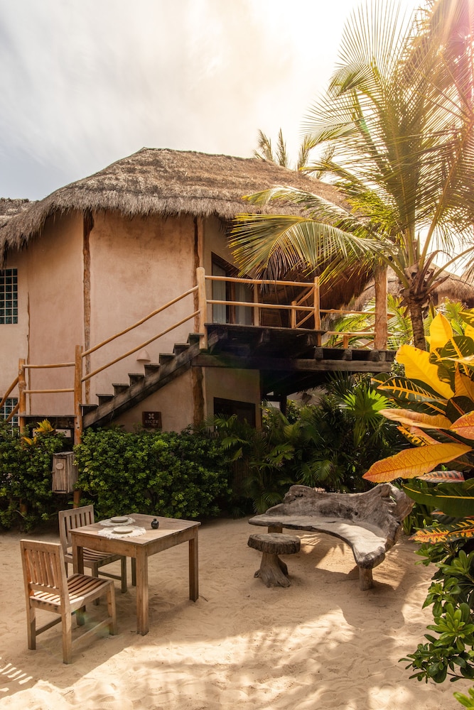 Encantada Tulum 5/50