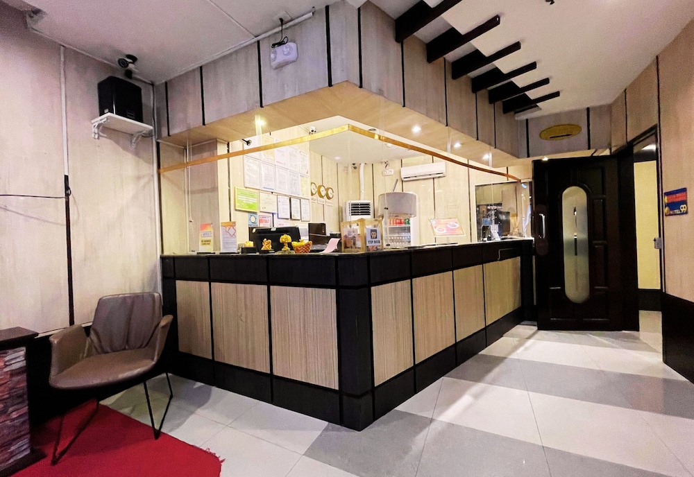 Hotel 99 6/50