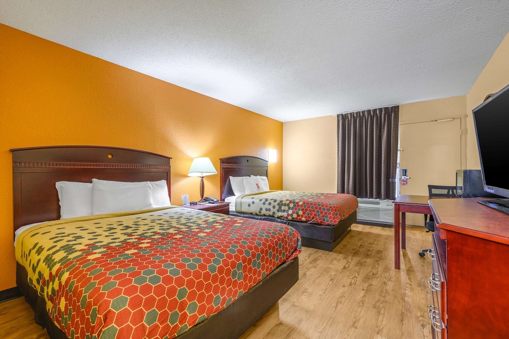 Econo Lodge Decatur South 16/28
