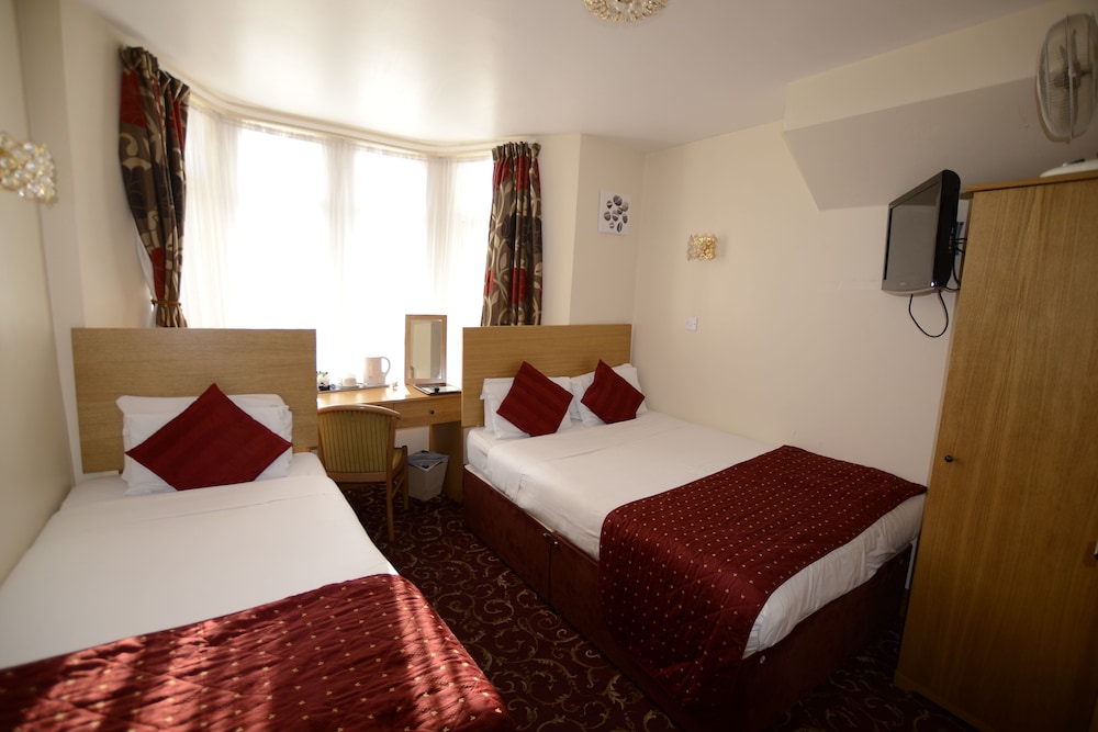 Britannia Inn Hotel Ilford 13/64