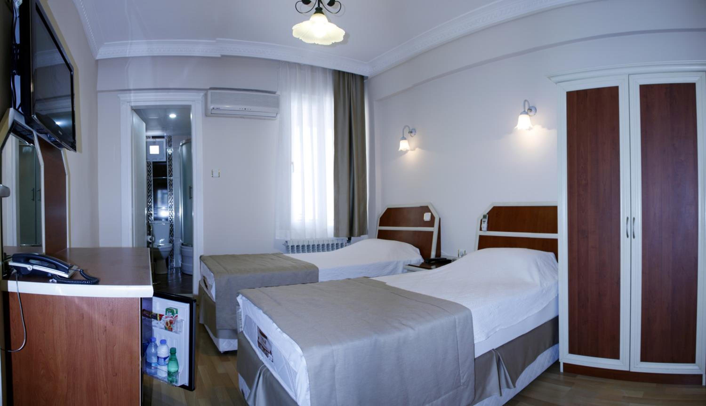 Efsane Hotel 13/48
