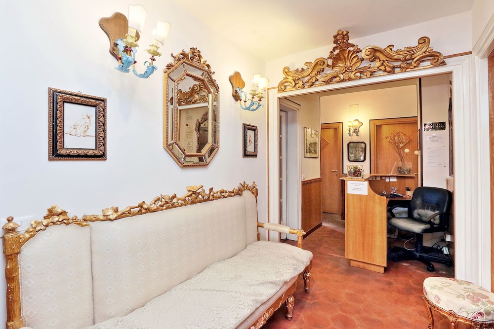 Sonnino Suite 13/59