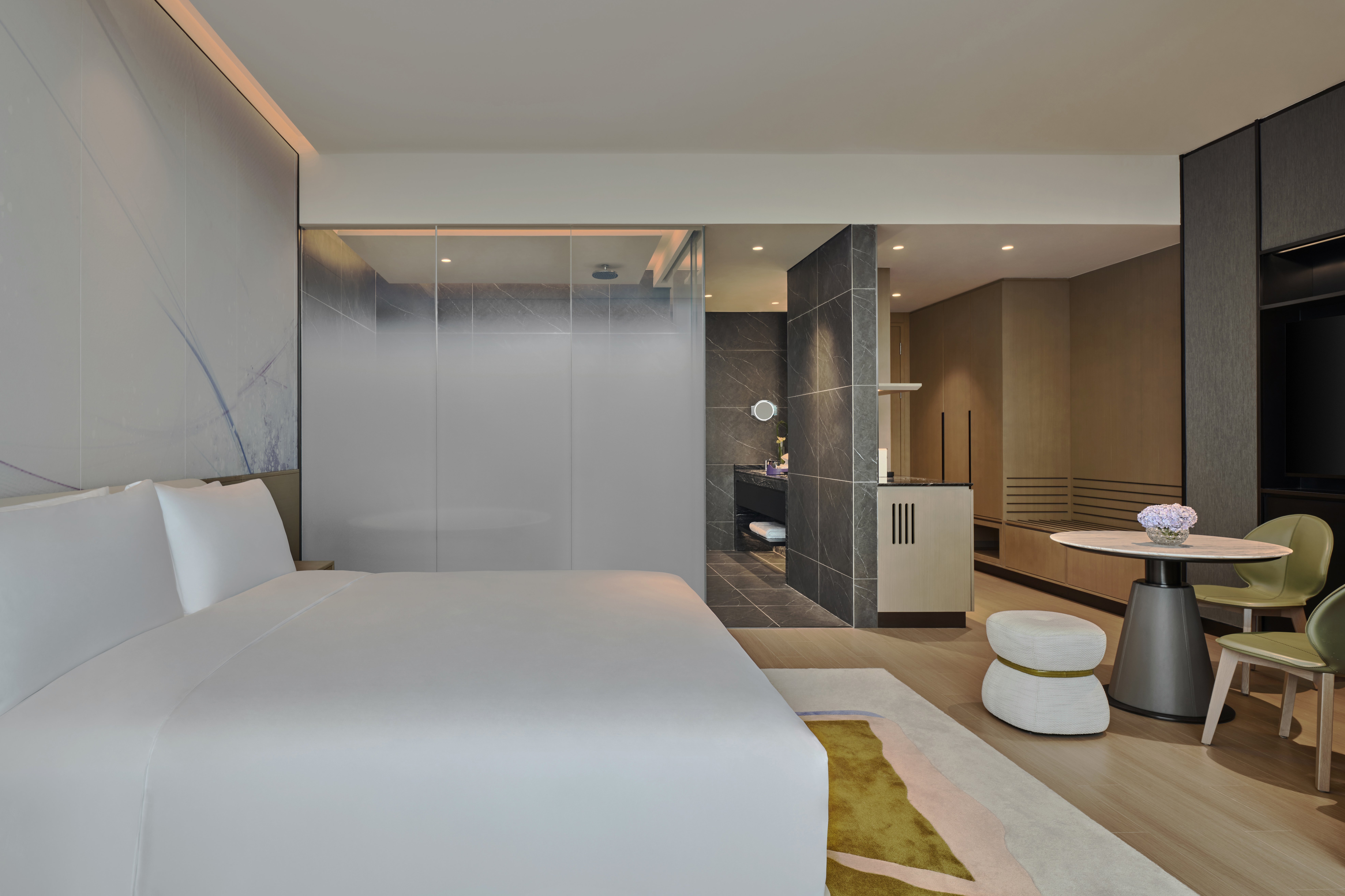Crowne Plaza Shanghai Snow World by IHG 8/24