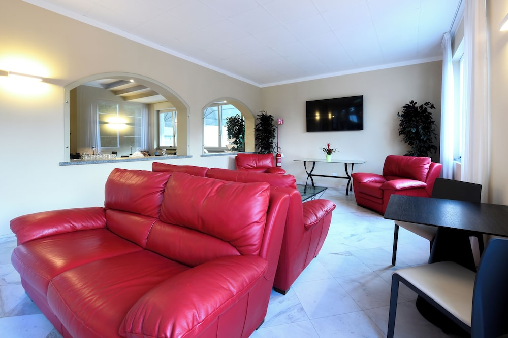 HOTEL INTERNAZIONALE 24/50