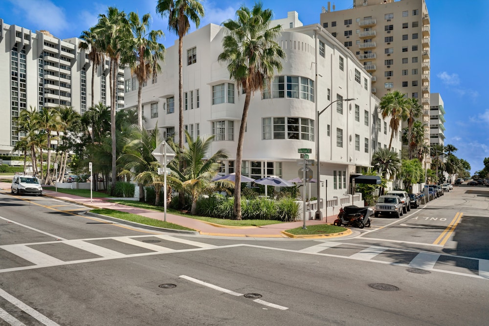 Hotel Trouvail Miami Beach 61/71