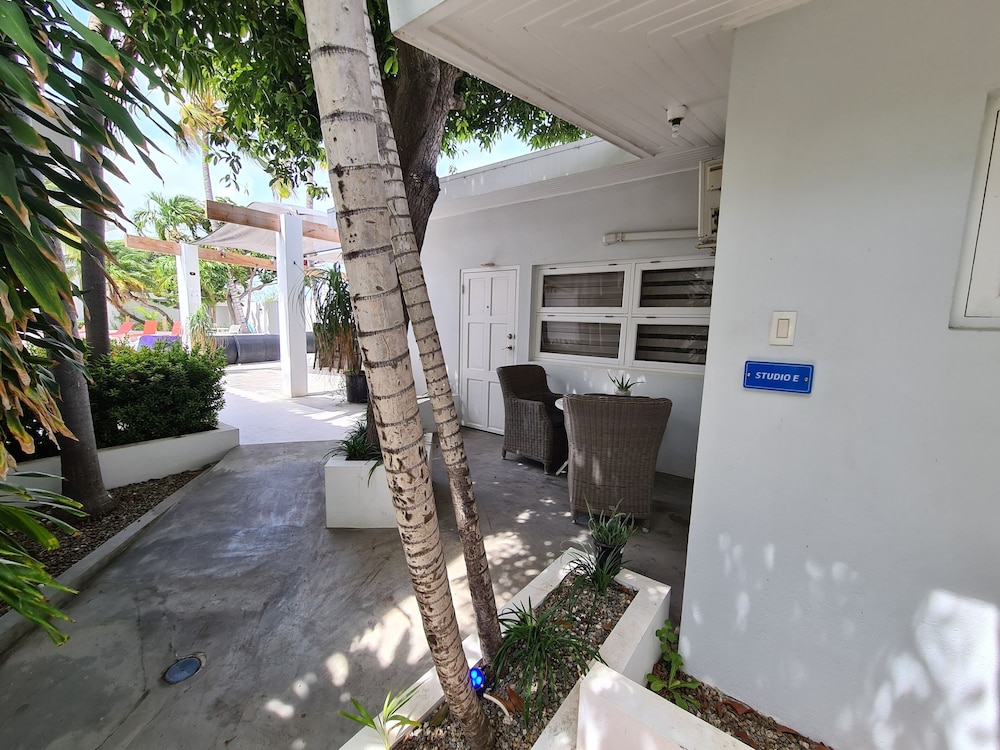 Bubali Villa And Apartments 63/70