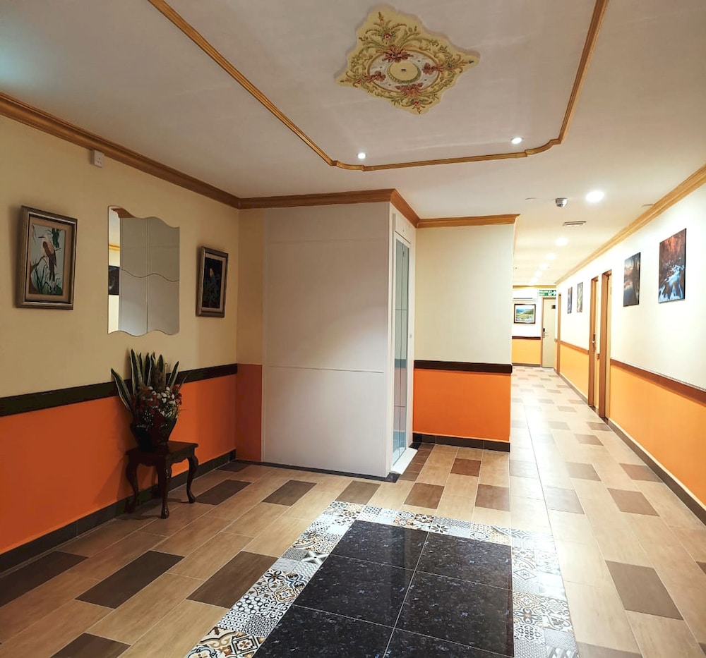Capital O 90897 Island City Hotel 14/50