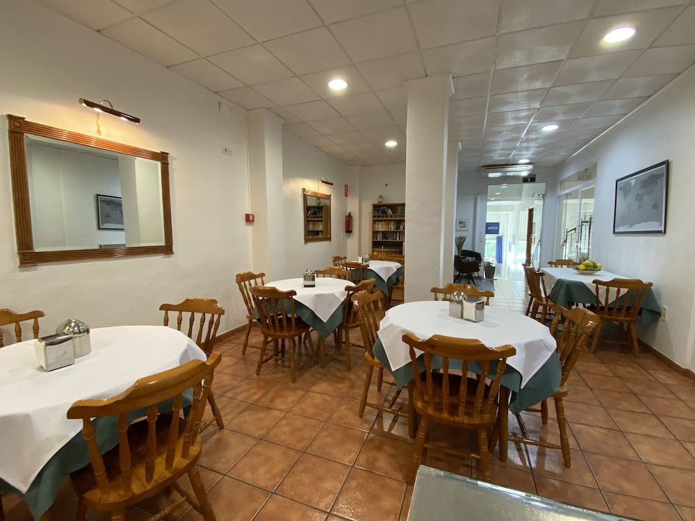 Hostal Pensimar 44/64