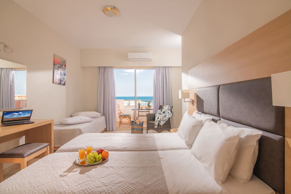 Pleasure Beach Hotel 10/32